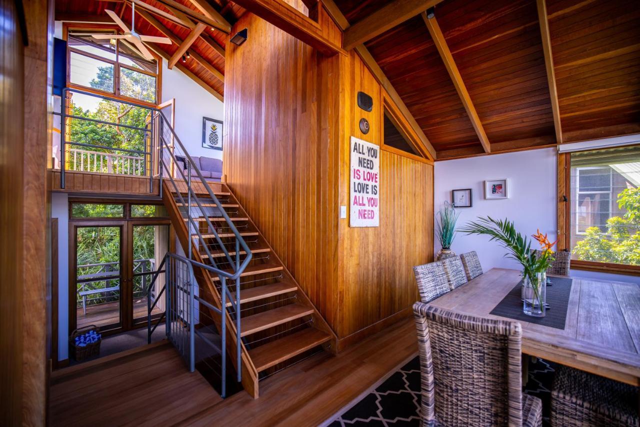 خليج بيرون The Oasis Apartments And Treetop Houses المظهر الخارجي الصورة