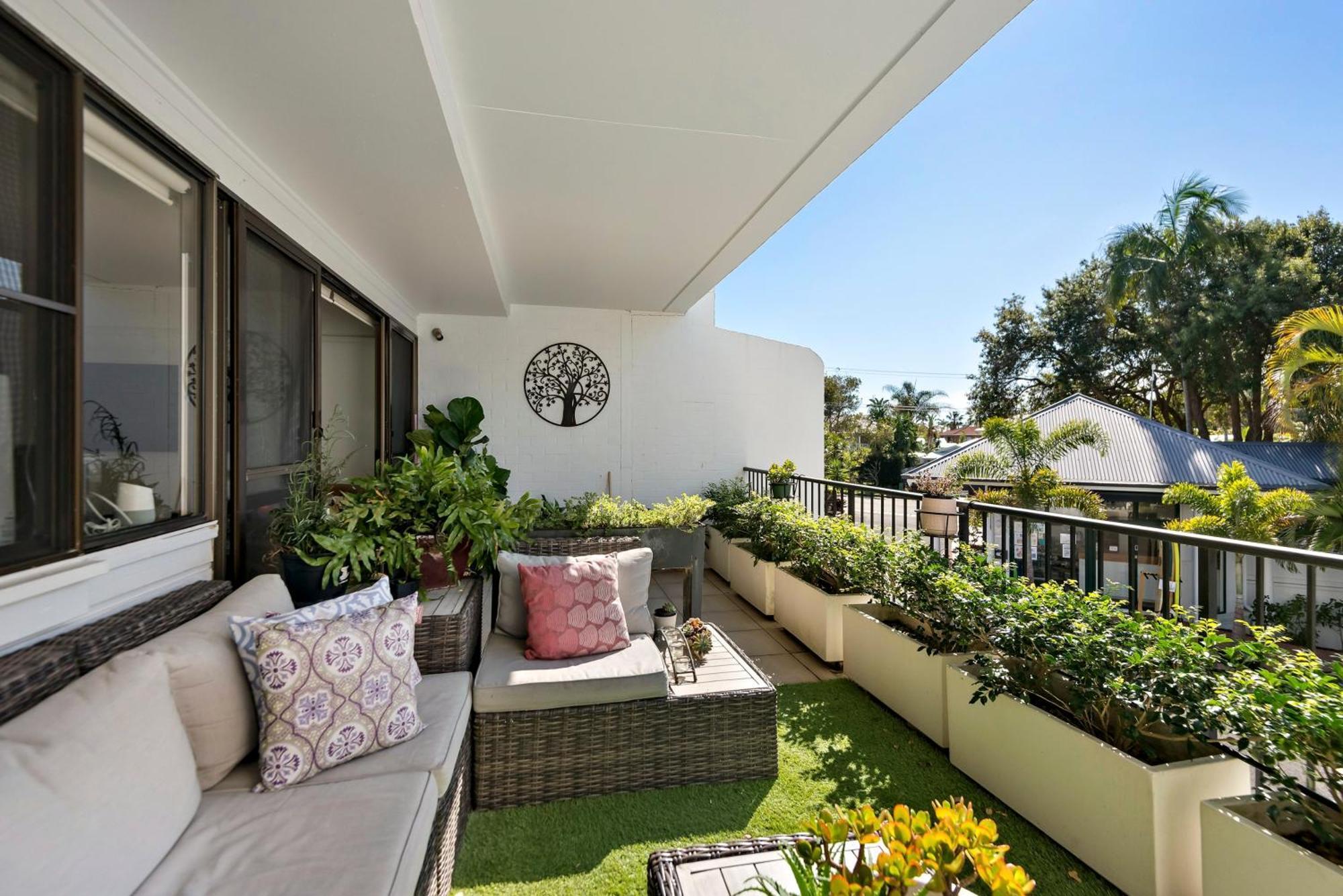 خليج بيرون The Oasis Apartments And Treetop Houses المظهر الخارجي الصورة